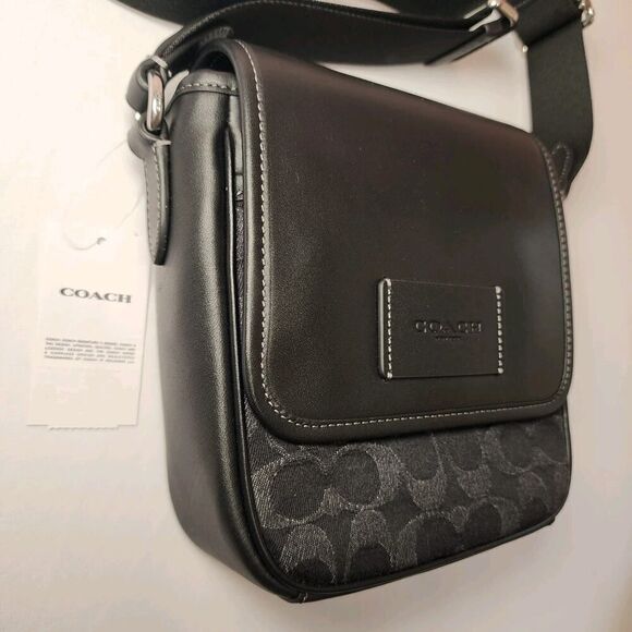 COACH Lucas Crossbody In Signature Denim Black CAJ32 NWT Coach CAJ32 Lucas Crossbody Black Denim